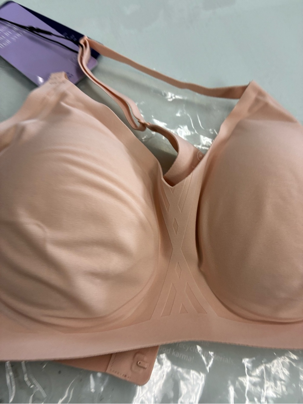 Honeylove Seamless Nude Blush Bra - Picture 12 of 13